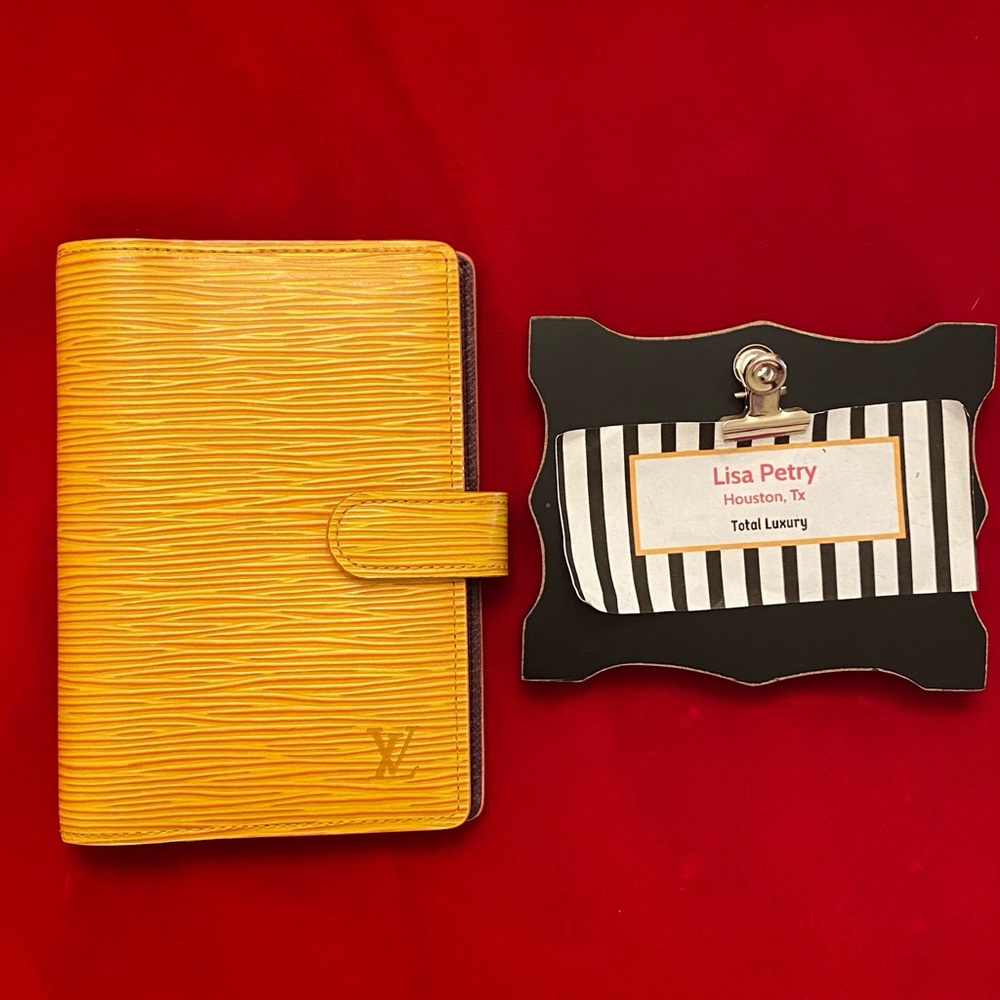♥️♥️SOLD♥️♥️ Vintage LV Agenda PM- Epi Leather